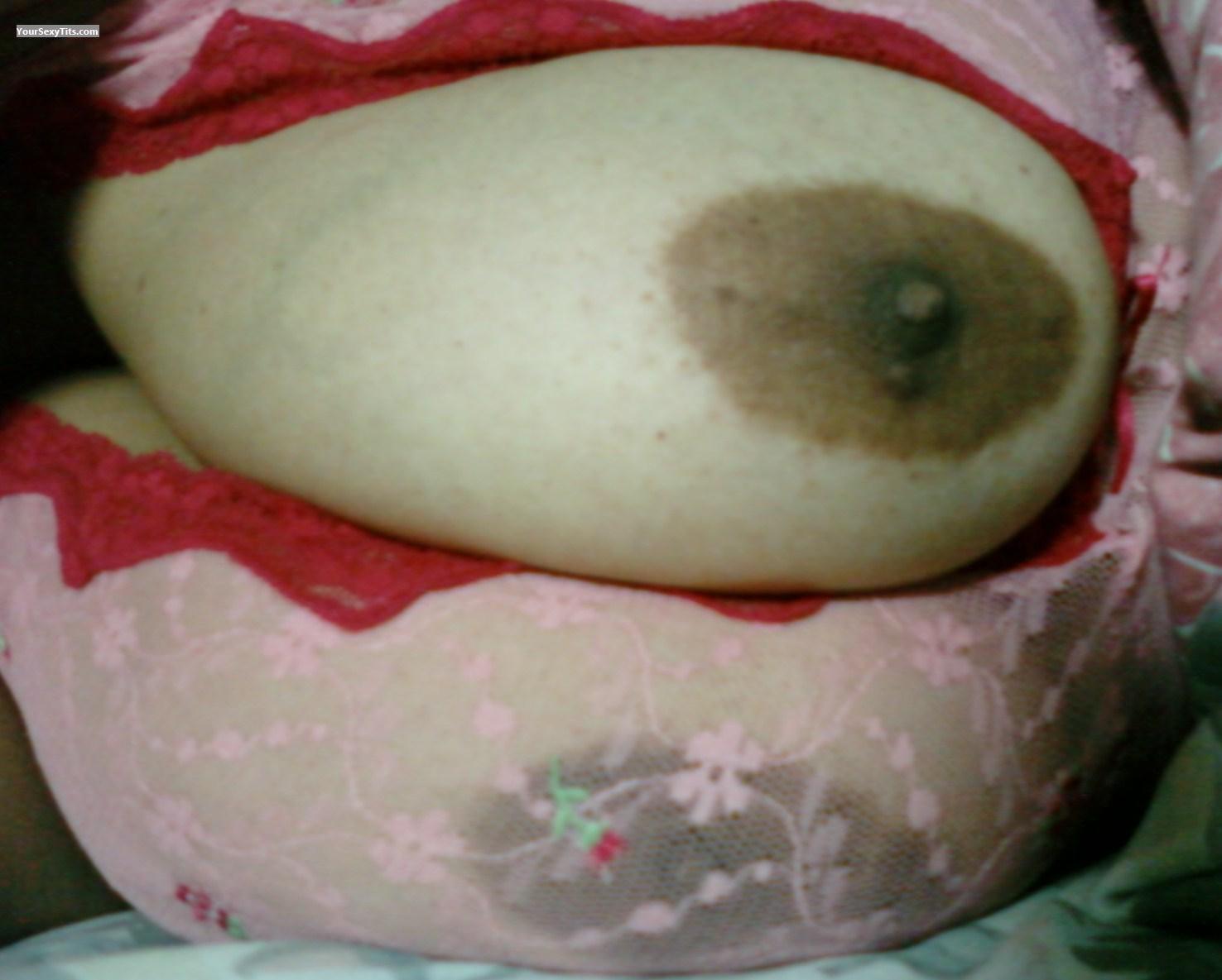 Very big Tits Brown Beauty